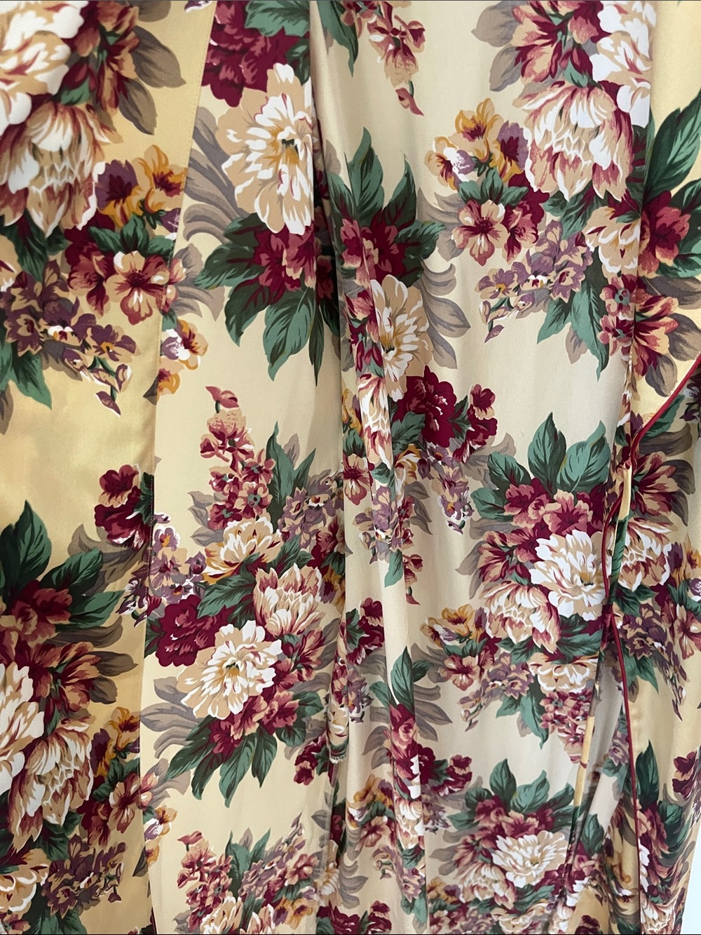 Vintage Victoria Secret Floral Satin long Robe Beige Burgundy size XS/S - Picture 3 of 10